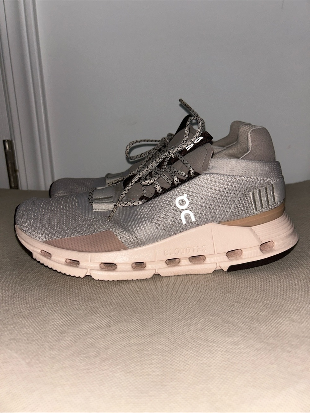 On Women’s Running Cloudnova
Pearl Shell, Size 7.5 - Picture 4 of 11